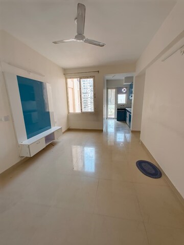 2 BHK Apartment For Rent in Shree Vardhman Green Court, Sector 90