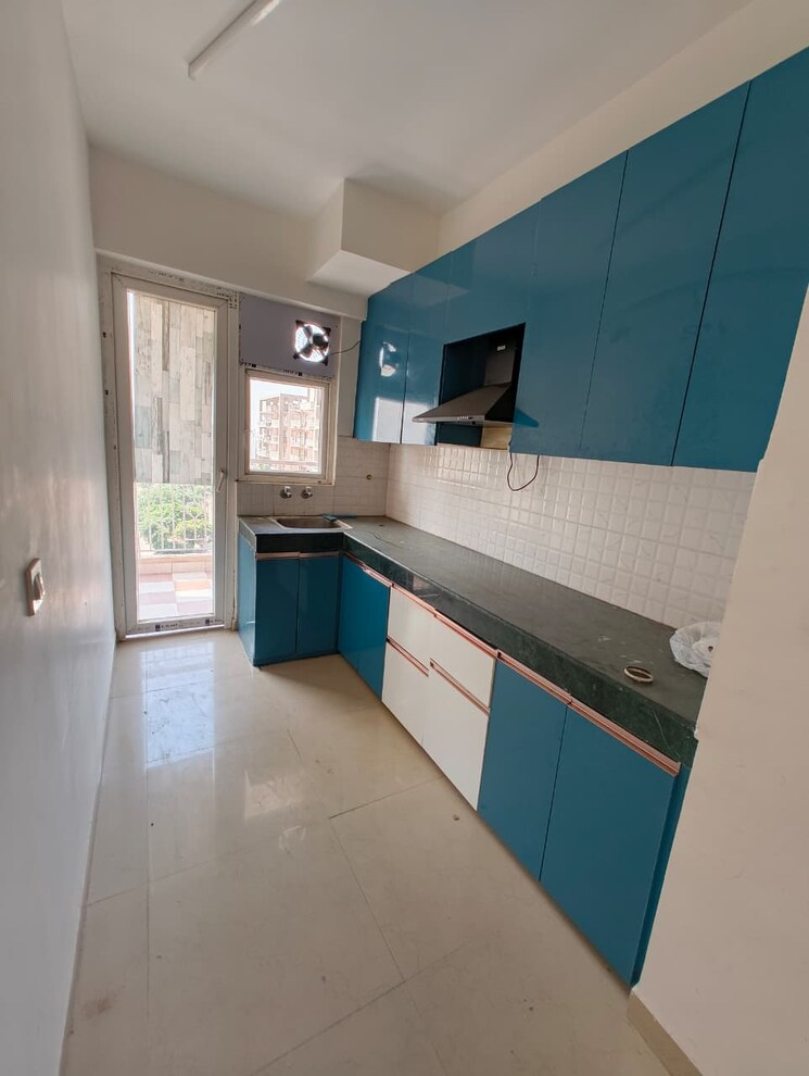 Kitchen, shree-vardhman-green-court 2 Bedroom 690 Sq.Ft. Apartment In Sector 90 Gurgaon 9226298