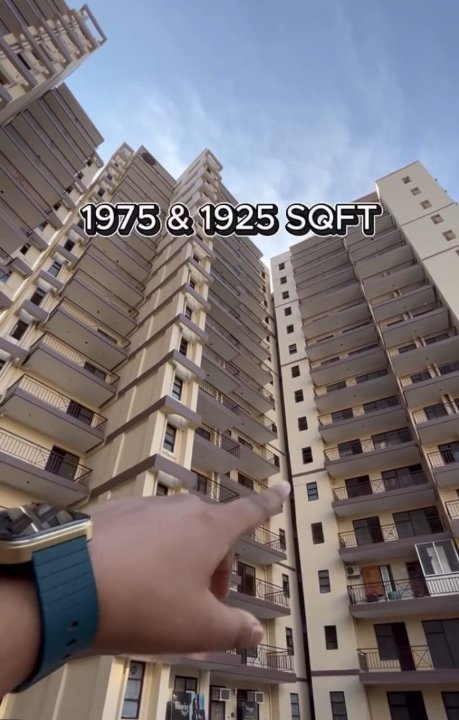 3.5 BHK + Servant Room Apartment For Sale in KST Whispering Heights