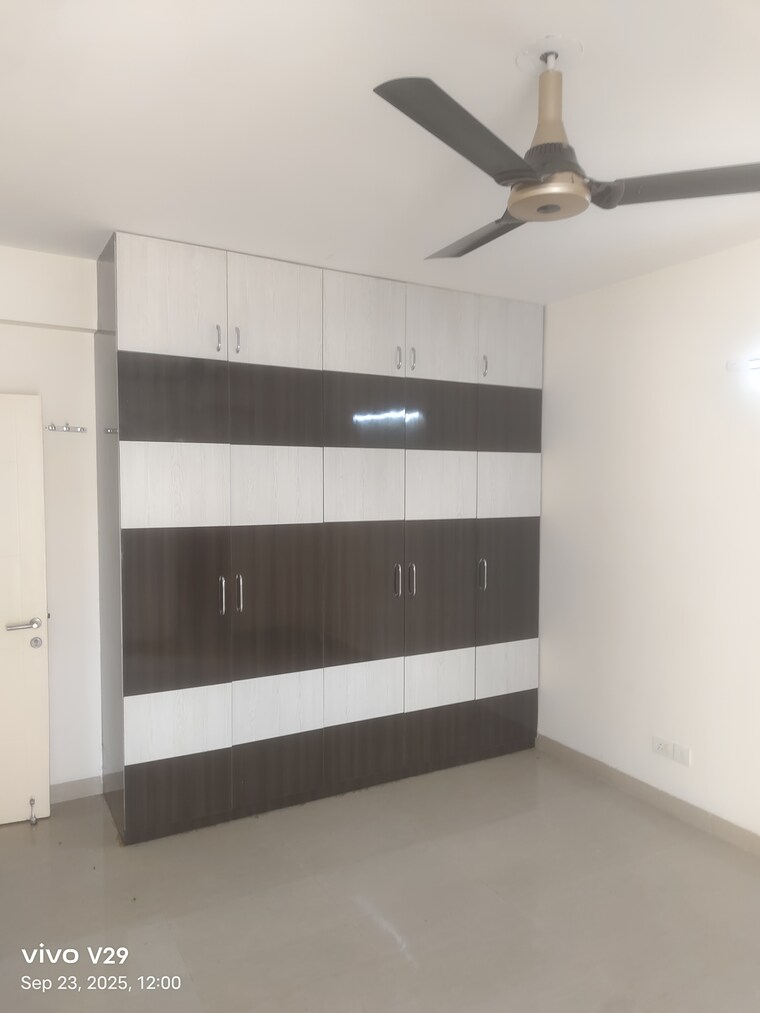 Kitchen, unitech-uniworld-city 3 Bedroom 2368 Sq.Ft. Apartment In Sector 30 Gurgaon 9226320