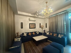 Living Room in 4 BHK Builder Floor at SS Mayfield Gardens, Sector 51 – for Sale