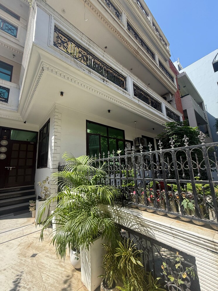 Exterior View, ss-mayfield-gardens 4 Bedroom 2700 Sq.Ft. Builder Floor In Sector 51 Gurgaon 9226373