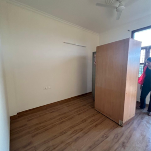 Room in 2.5 BHK Villa at Sector 21 – for Rent
