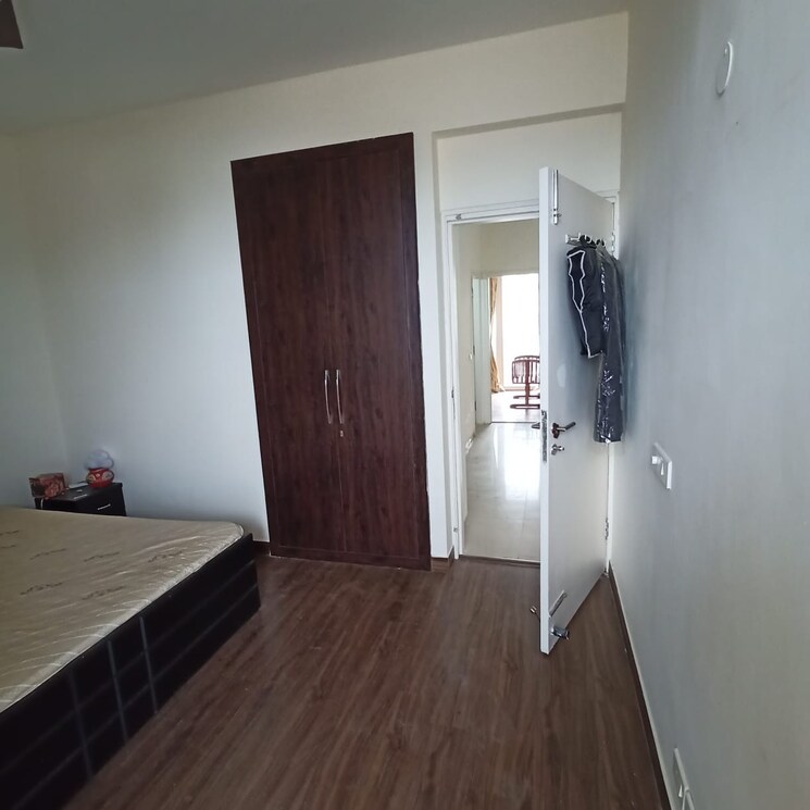 Room, emaar-palm-hills 3.5 Bedroom 1450 Sq.Ft. Apartment In Sector 77 Gurgaon 9226291