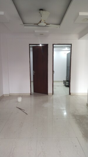 Room in 2 BHK Builder Floor at Saket – for Rent