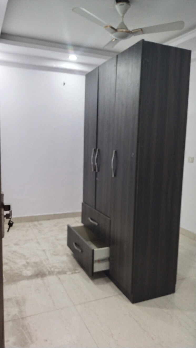 Bathroom, saket 2 Bedroom 1000 Sq.Ft. Builder Floor In Saket Delhi 9226386
