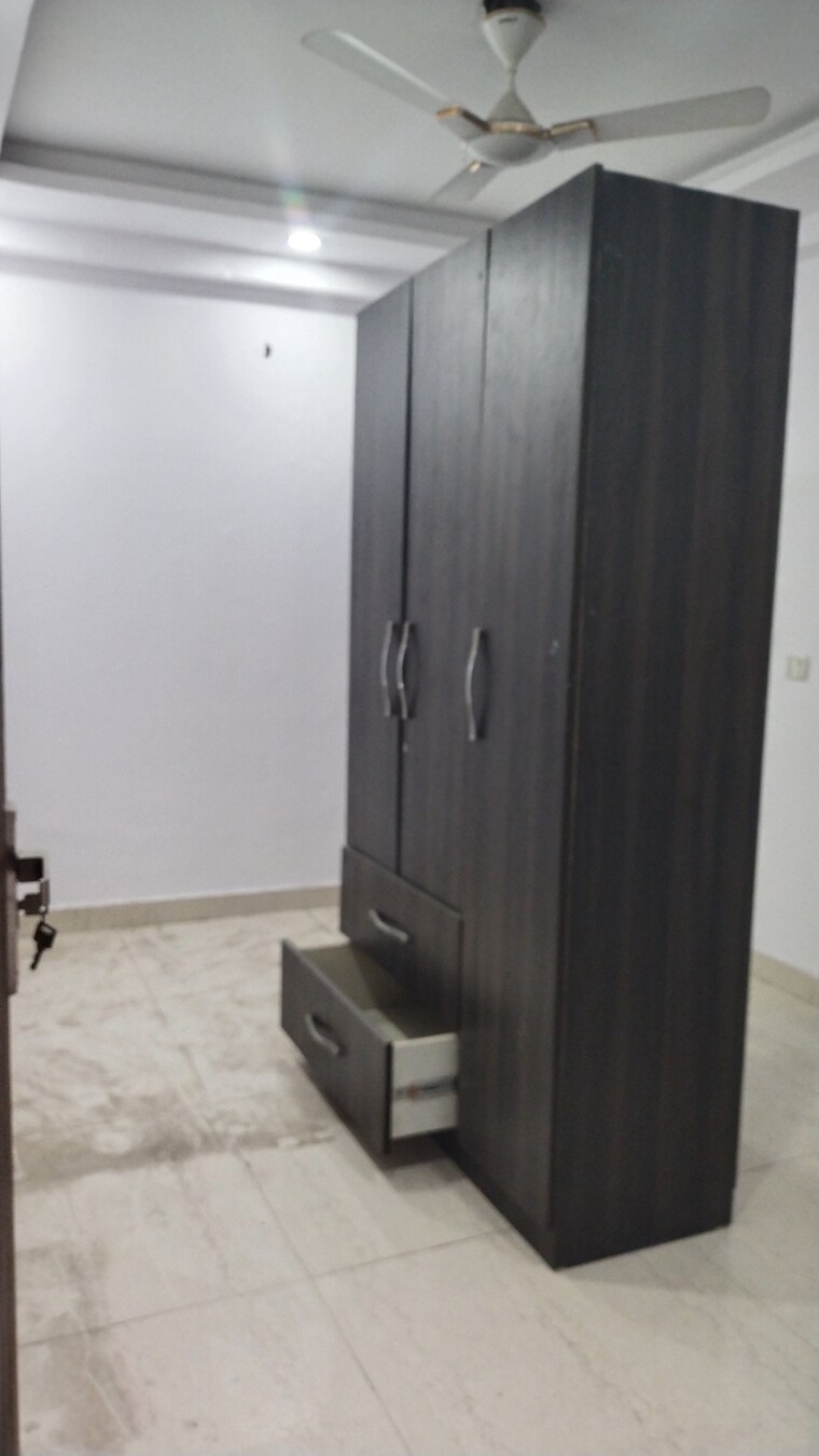 Bathroom, saket 2 Bedroom 1000 Sq.Ft. Builder Floor In Saket Delhi 9226386