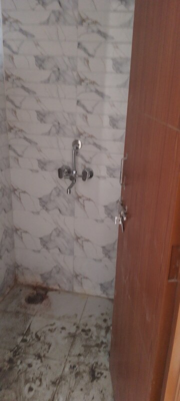 Bathroom in 1 BHK Builder Floor at Chirag Dilli – for Rent
