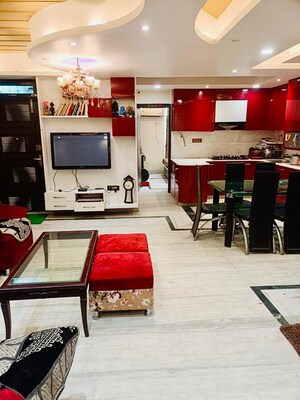 Room in 3 BHK Apartment at Boring Road – for Rent