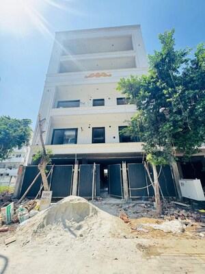 4 BHK Builder Floor For Sale in BPTP Eden Estate, Sector 81