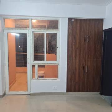 Room in 3 BHK Apartment at Keltech Golf Vista, Dundahera – for Rent