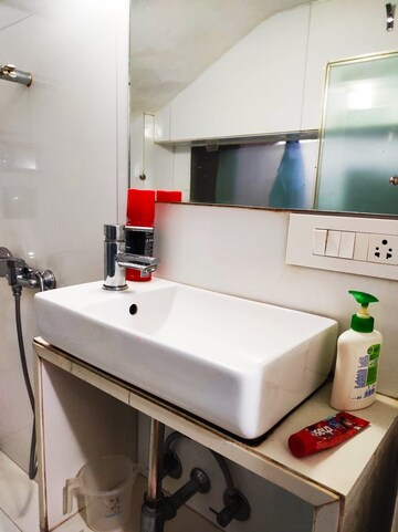 Team Area in 1 BHK Apartment at Poonam Chambers Worli, Worli – for Rent