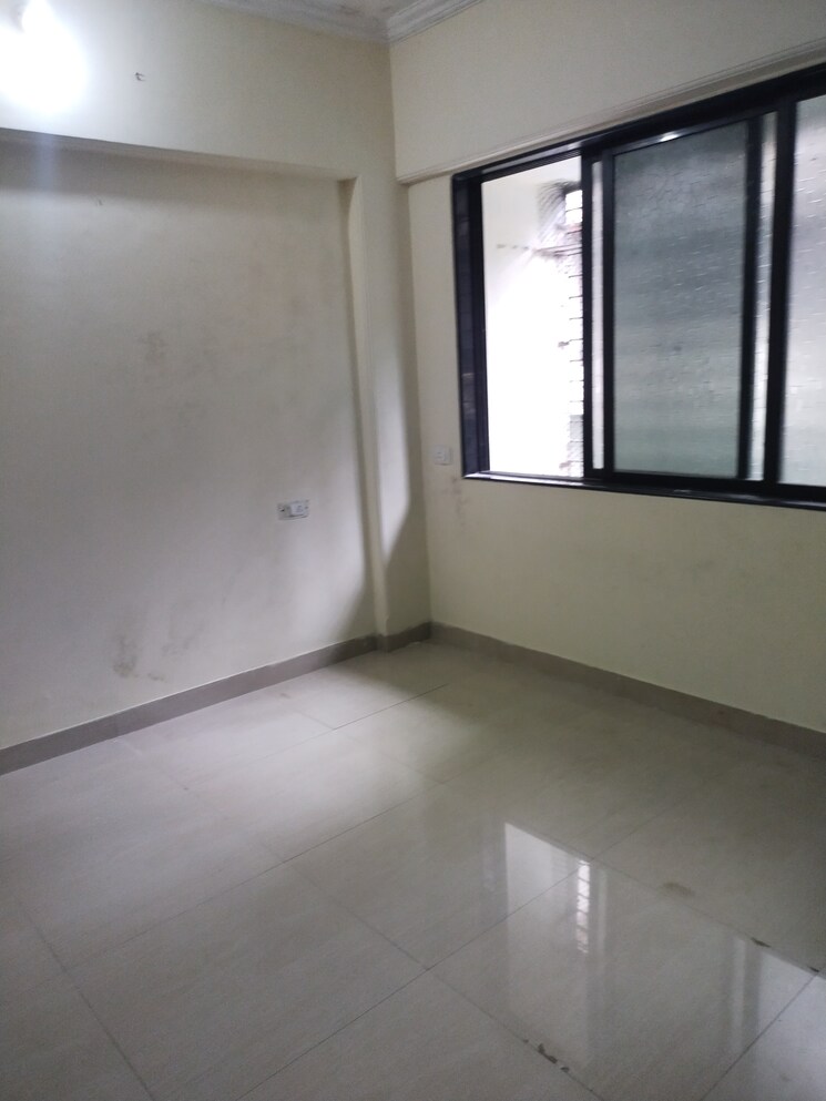 Room, kurla east 1 Bedroom 450 Sq.Ft. Apartment In Kurla East Mumbai 9226469
