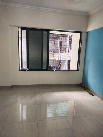 Room in 1 BHK Apartment at Kurla East – for Rent