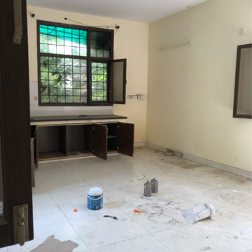 Room in 1.5 BHK Villa at Sector 23 – for Rent