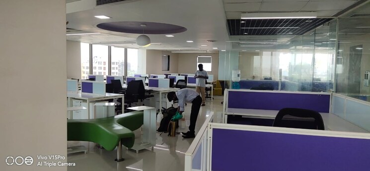 Team Area, classic-pentagon Commercial Office Space 5000 Sq.Ft. In Chakala Mumbai 9226521