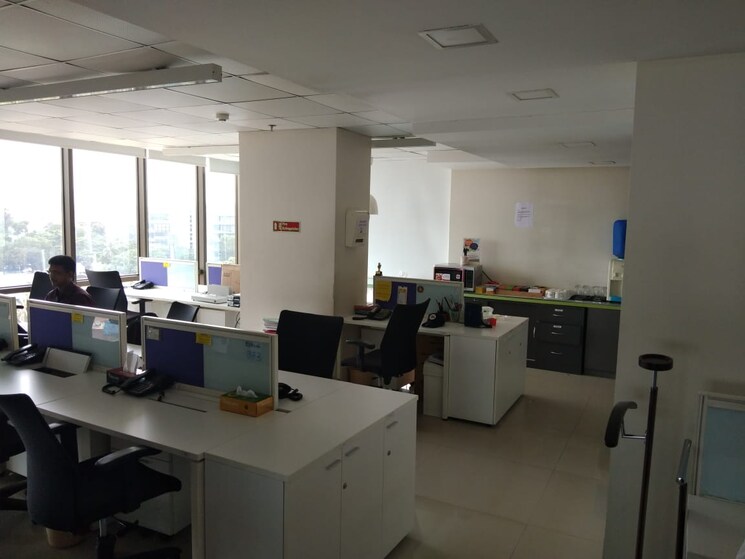 Team Area, classic-pentagon Commercial Office Space 5000 Sq.Ft. In Chakala Mumbai 9226521