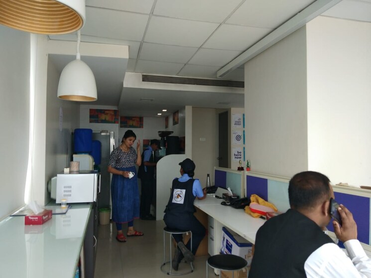 Team Area, classic-pentagon Commercial Office Space 5000 Sq.Ft. In Chakala Mumbai 9226521