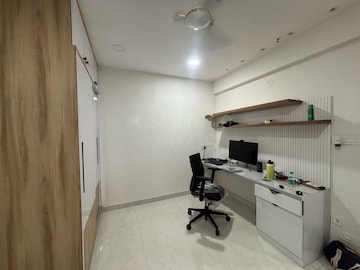Team Area in 2 BHK Apartment at Vasavi GP Trends, Nanakramguda – for Rent