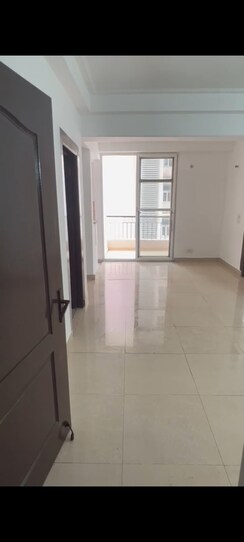 2.5 BHK + Study Room Apartment For Sale in Amrapali Empire