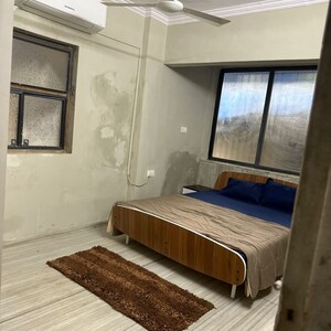 Bedroom in 2 BHK Apartment at Andheri West – for Rent