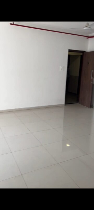 Room in 2 BHK Apartment at Lower Parel West – for Rent