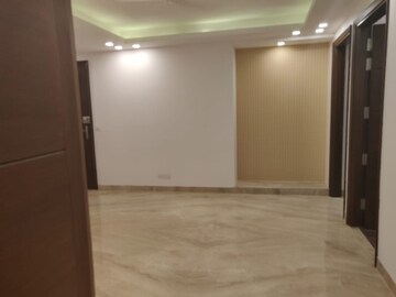 Room in 4 BHK Builder Floor at Florence Nightingale Lane, Green Park – for Rent