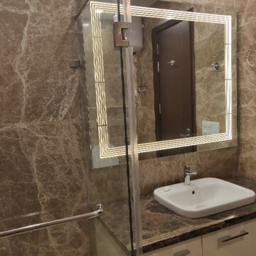 Bathroom in 4 BHK Builder Floor at Florence Nightingale Lane, Green Park – for Rent