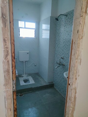 Bathroom in 3 BHK Apartment at Argora Chowk – for Sale