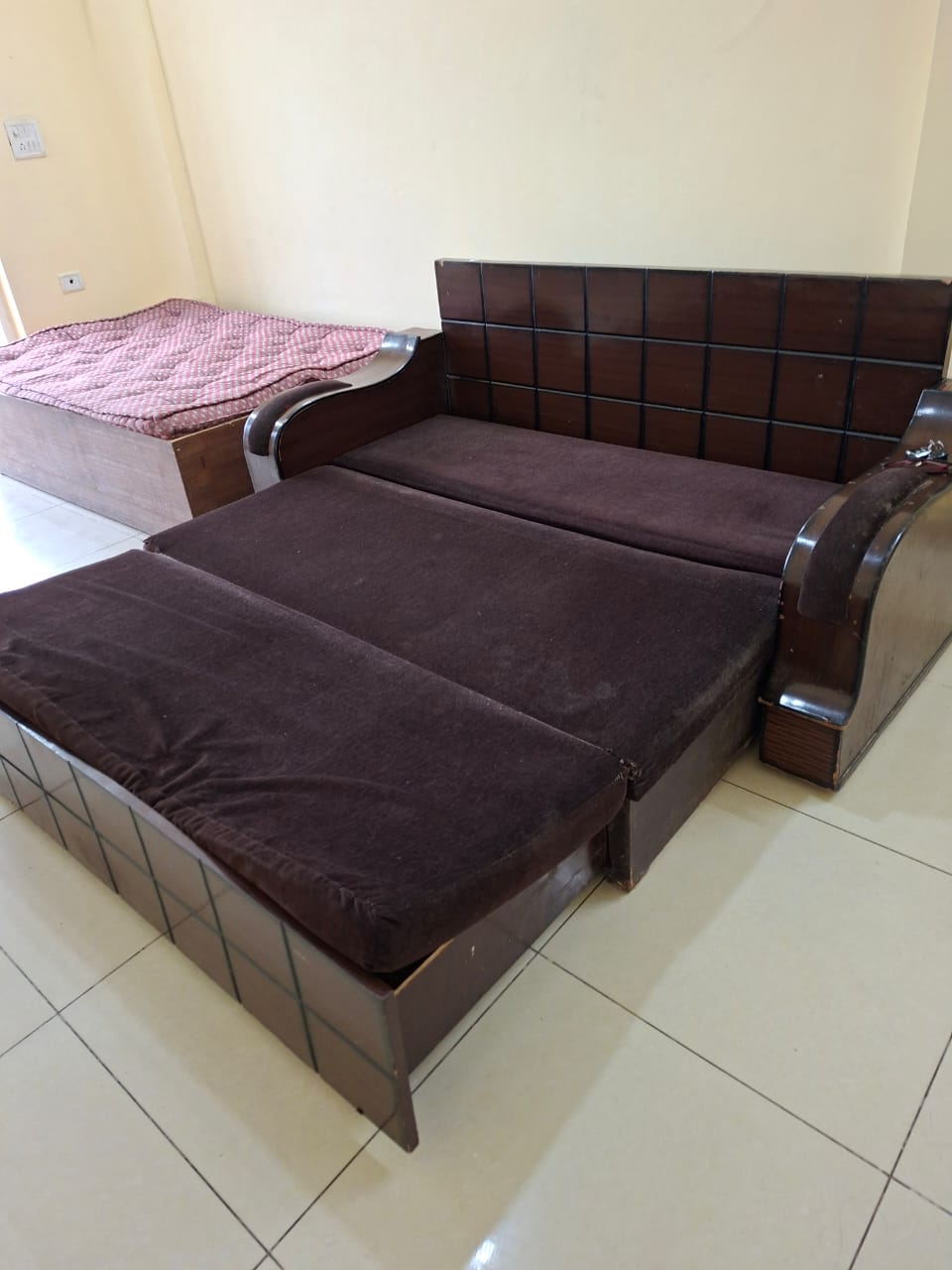 2 BHK Apartment For Rent in Transport Nagar