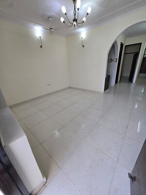 Master Bedroom in 2 BHK Builder Floor at Dayanand Colony – for Rent