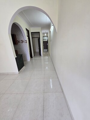 Furnished Amenities in 2 BHK Builder Floor at Dayanand Colony – for Rent