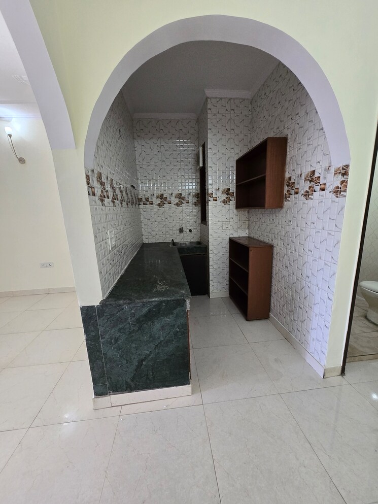 Team Area, dayanand colony 2 Bedroom 900 Sq.Ft. Builder Floor In Dayanand Colony Delhi 9226693