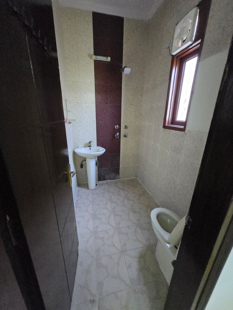 undefined, dayanand colony 2 Bedroom 900 Sq.Ft. Builder Floor In Dayanand Colony Delhi 9226693