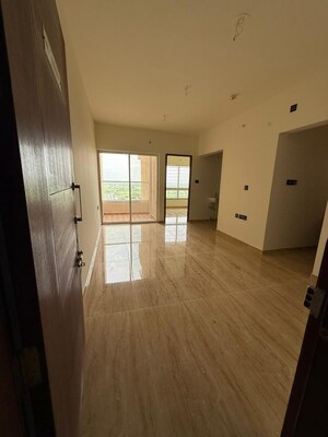 Room in 2 BHK Apartment at VTP Cygnus, Kharadi – for Rent