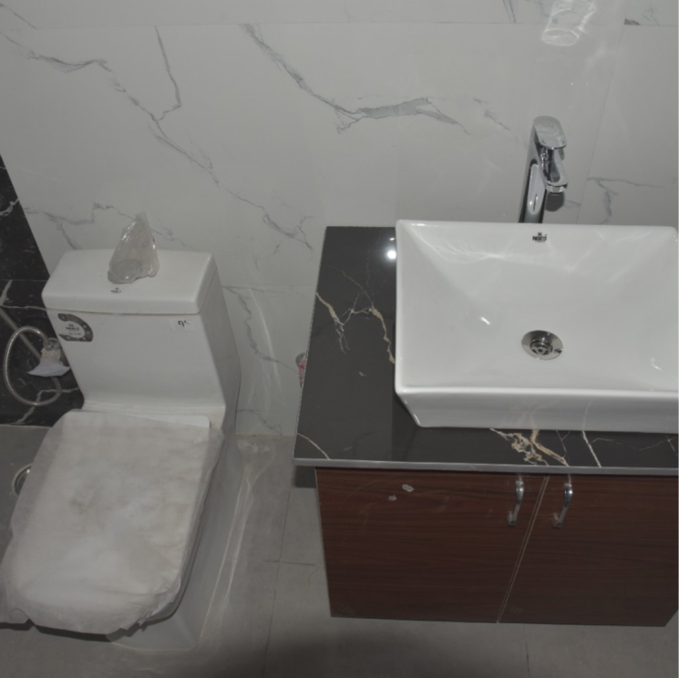 Bathroom, sector 21 3.5 Bedroom 1500 Sq.Ft. Builder Floor In Sector 21 Gurgaon 9226709