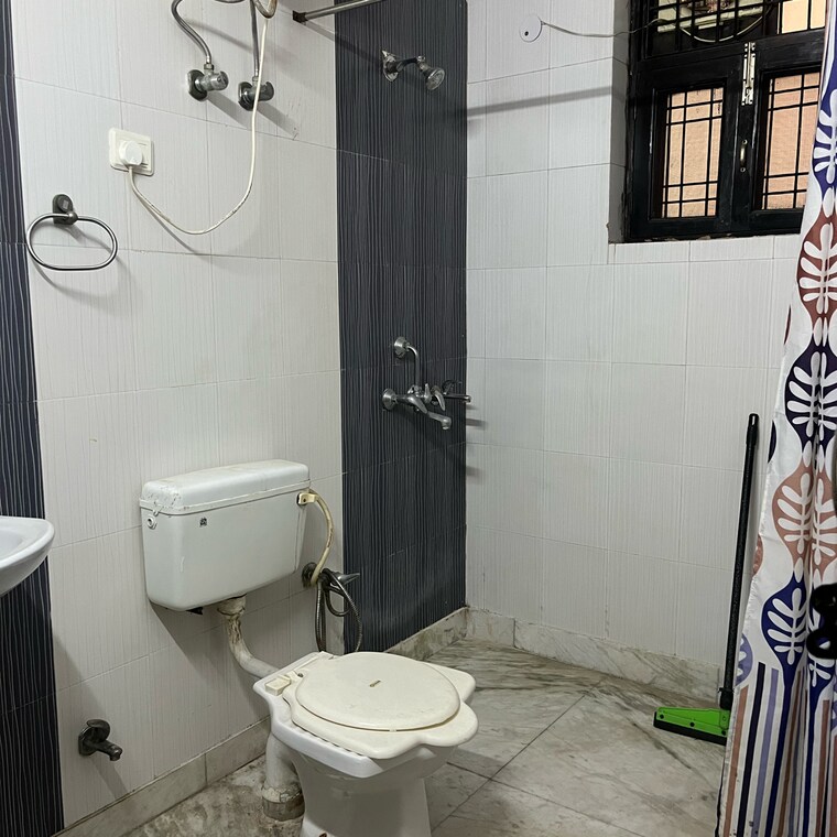 Bathroom, kohli-one-malibu-town 3 Bedroom 240 Sq.Yd. Builder Floor In Malibu Town Gurgaon 9226722