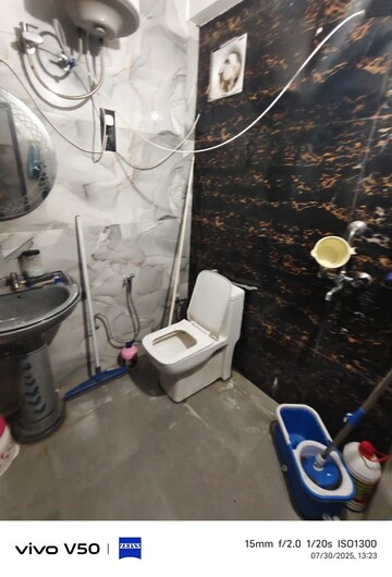 Bathroom in 1 BHK Independent House at BPL Apartments, Sector 48 – for Sale