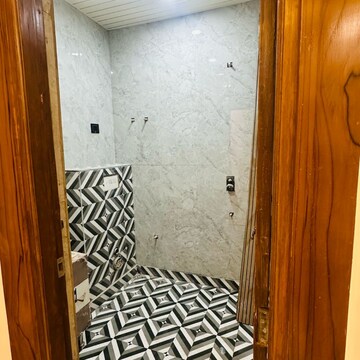 Bathroom in 3 BHK Apartment at Ashiana Housing Greens Apartment, Ashiana Greens – for Rent