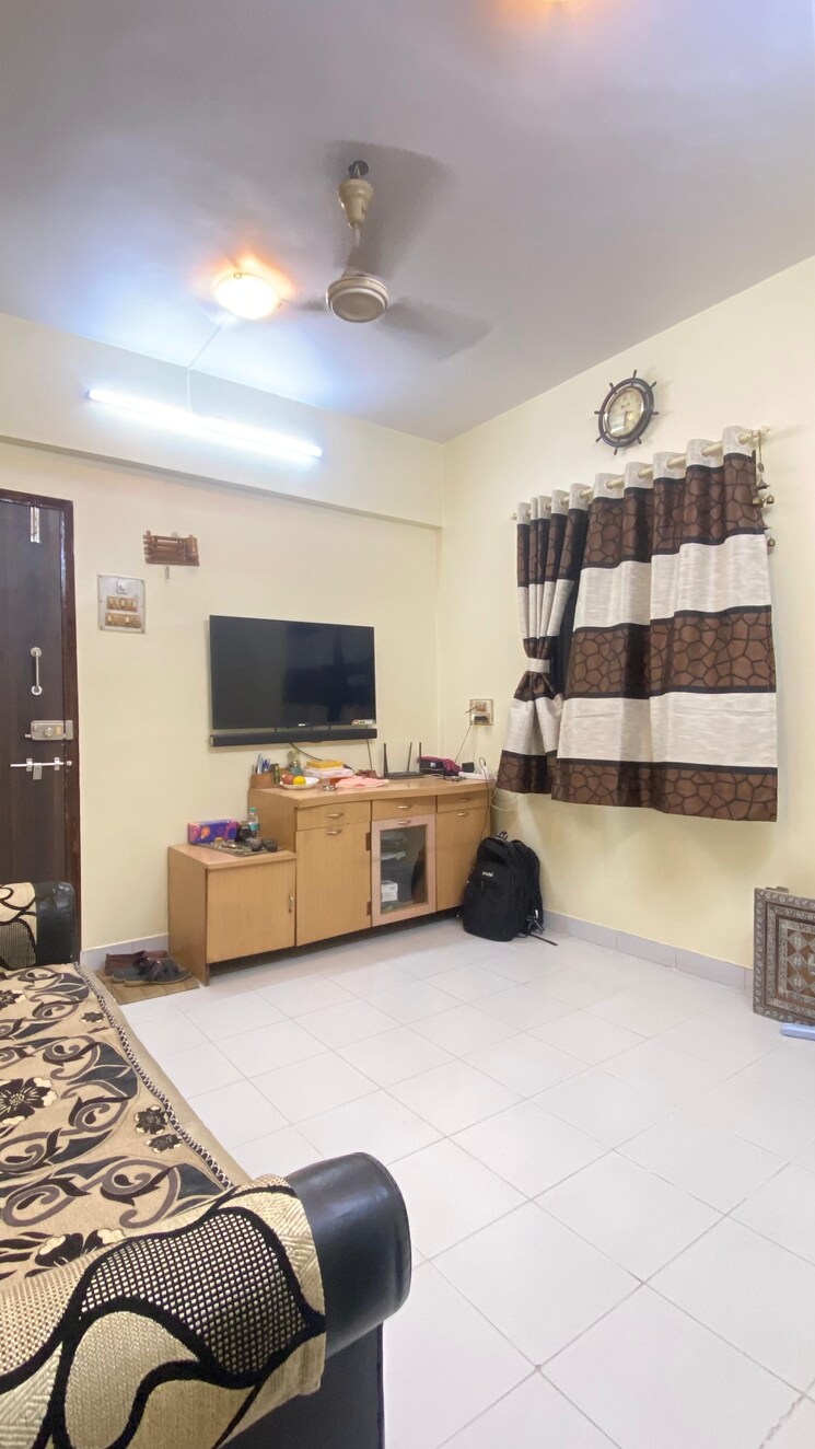 Living Room, vrindavan-chs-thane-west 1 Bedroom 400 Sq.Ft. Apartment In Vrindavan Society Thane 9226806