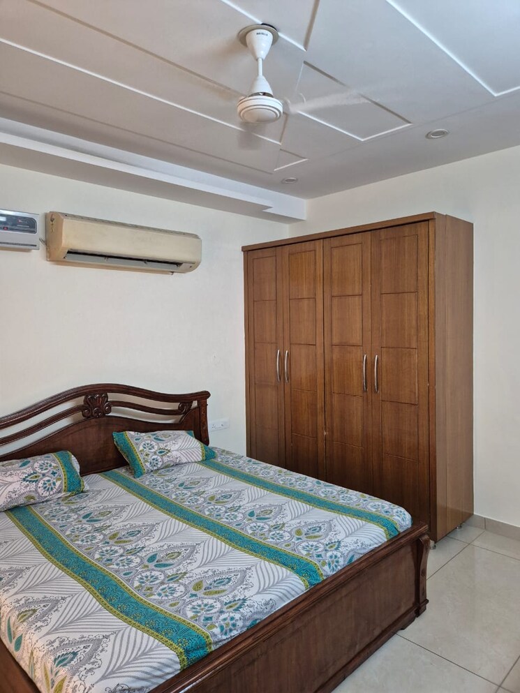 Bedroom, sector 46 3 Bedroom 2351 Sq.Ft. Builder Floor In Sector 46 Gurgaon 9226822