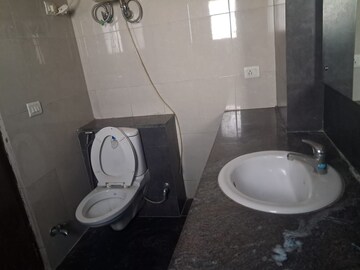 Bathroom in 4 BHK Apartment at The Citizen Apartments, Sector 51 – for Rent