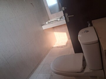 Bathroom in 4 BHK Apartment at The Citizen Apartments, Sector 51 – for Rent