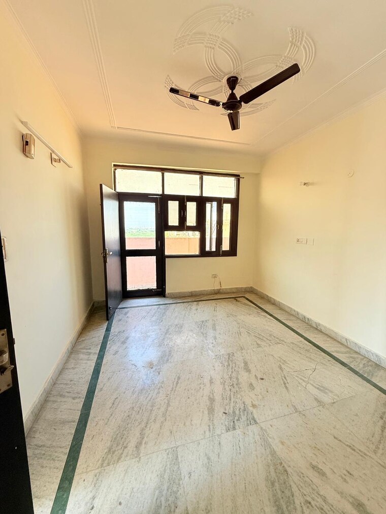 Room, chattarpur 2 Bedroom 801 Sq.Ft. Apartment In Chattarpur Delhi 9226858
