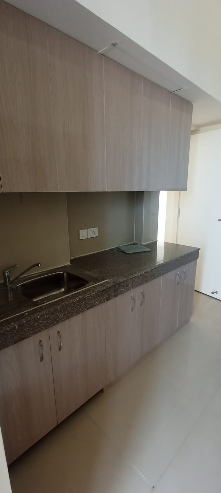 Kitchen, emaar-palm-hills 4 Bedroom 1950 Sq.Ft. Apartment In Sector 77 Gurgaon 9226926