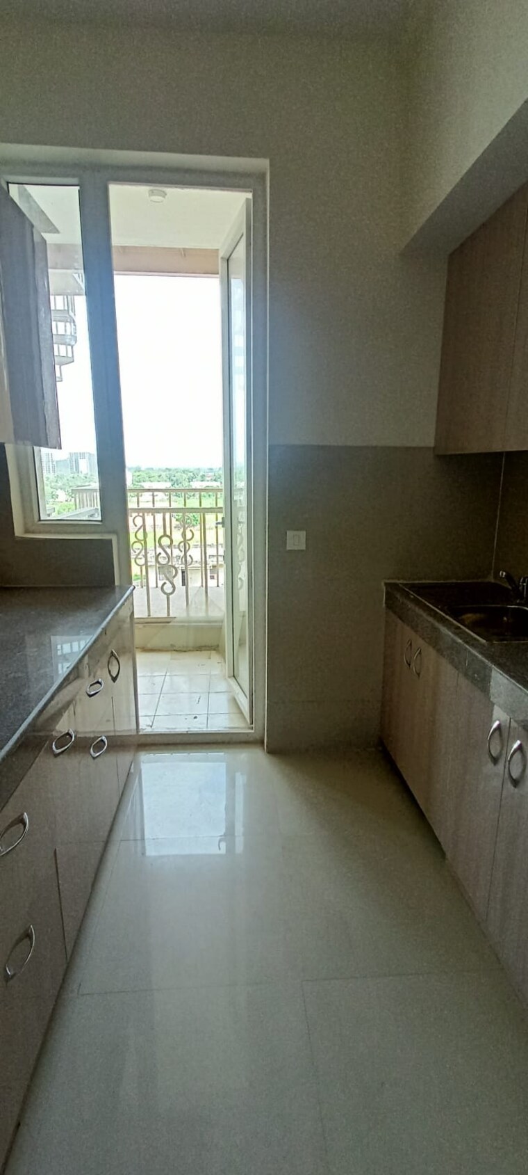 Kitchen, emaar-palm-hills 4 Bedroom 1950 Sq.Ft. Apartment In Sector 77 Gurgaon 9226926