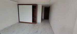 Room in 3.5 BHK Apartment at Salan Gaon – for Rent