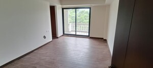 Room in 3.5 BHK Apartment at Salan Gaon – for Rent