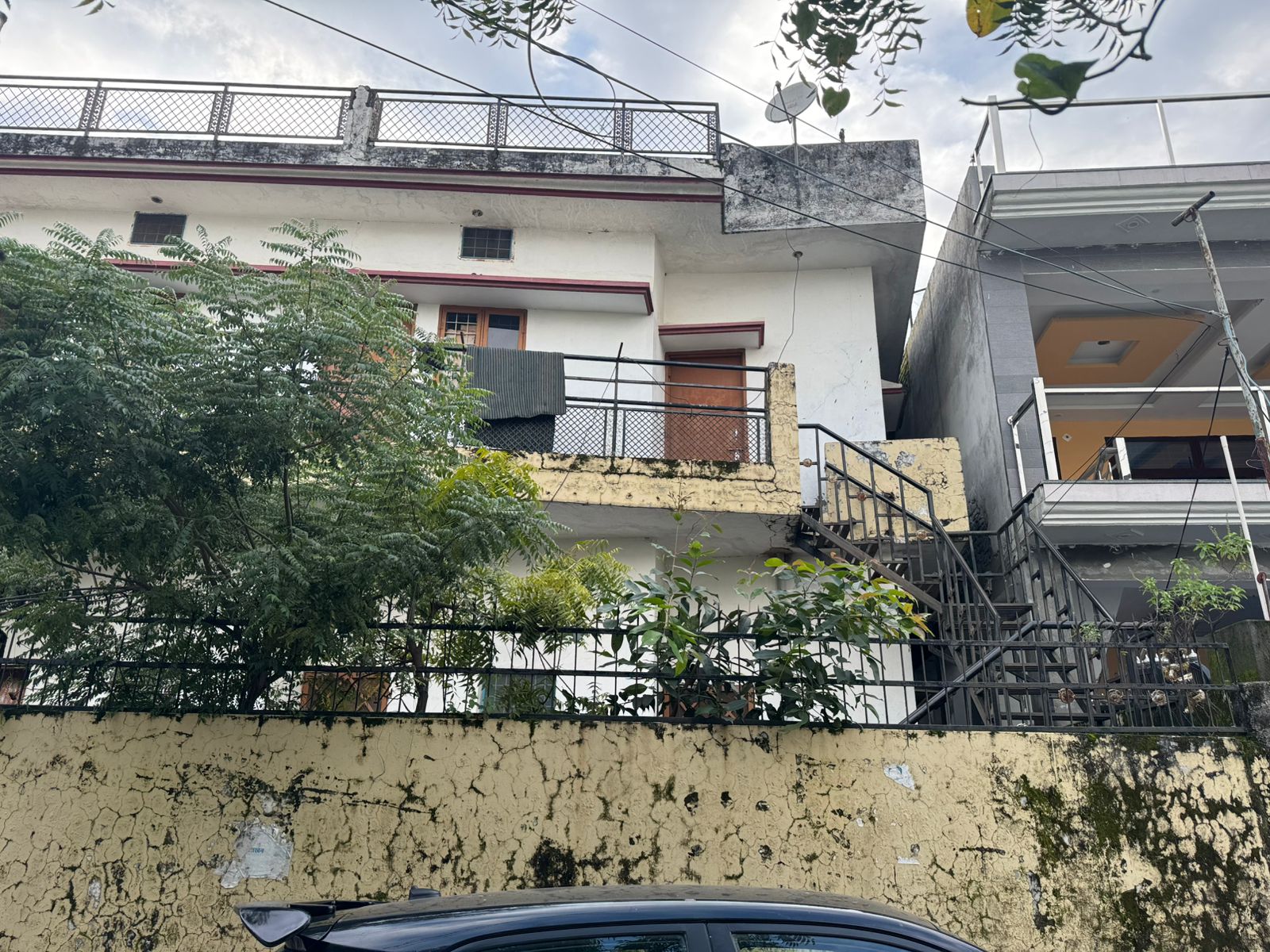3.5 BHK Independent House For Sale in Canal Road 