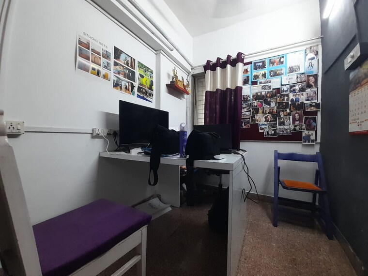 Team Area, goregaon east Commercial Office Space 260 Sq.Ft. In Goregaon East Mumbai 9226992